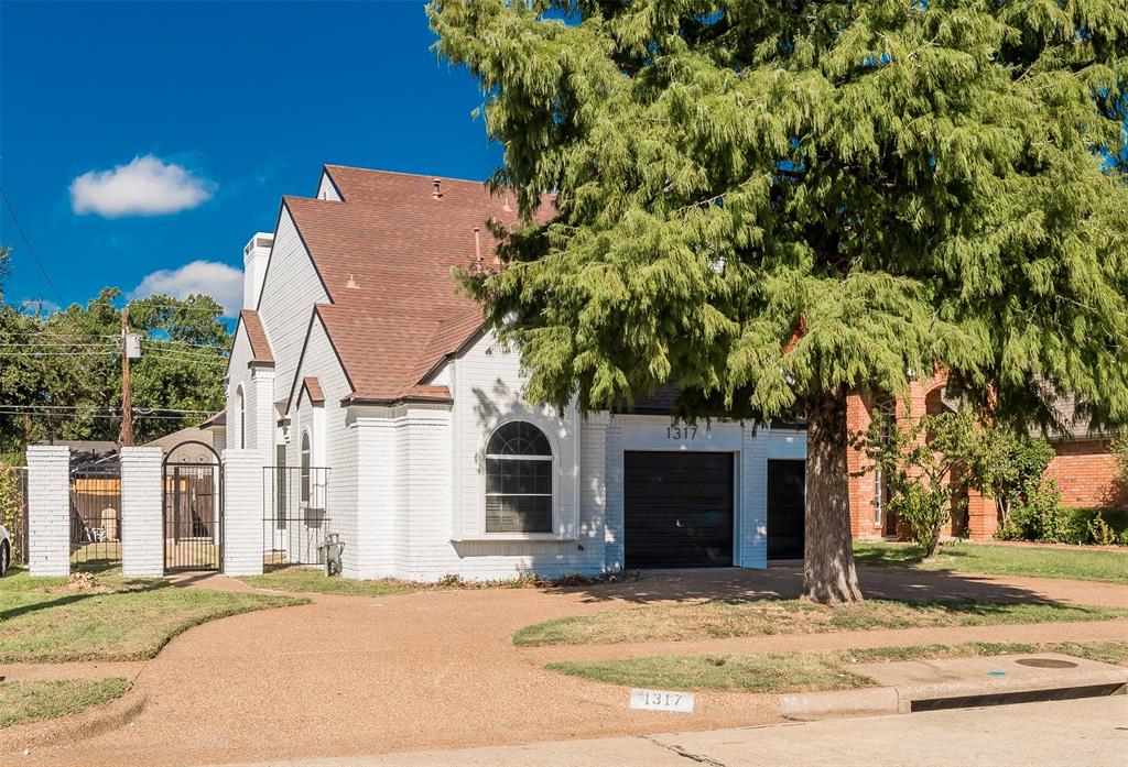 1317 Carver Lane