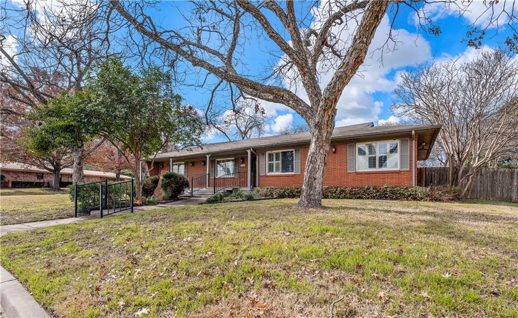 Old Oaks - Residential