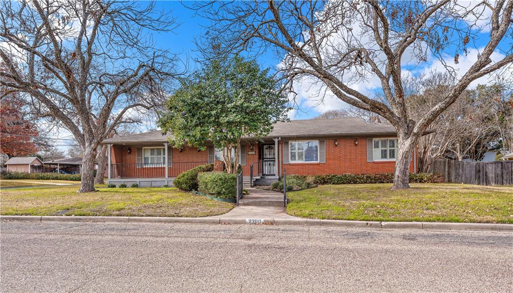 Old Oaks - Residential