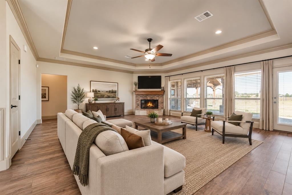 2921 W Alamosa Drive