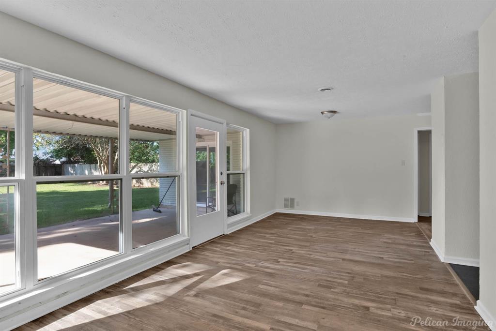 Bossier City, Louisiana 71111, United States, 3 Bedrooms Bedrooms, ,2 BathroomsBathrooms,Residential,Active,222208