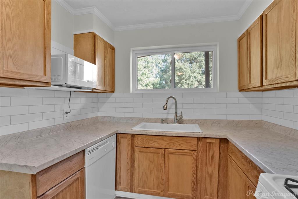 Bossier City, Louisiana 71111, United States, 3 Bedrooms Bedrooms, ,2 BathroomsBathrooms,Residential,Active,222208