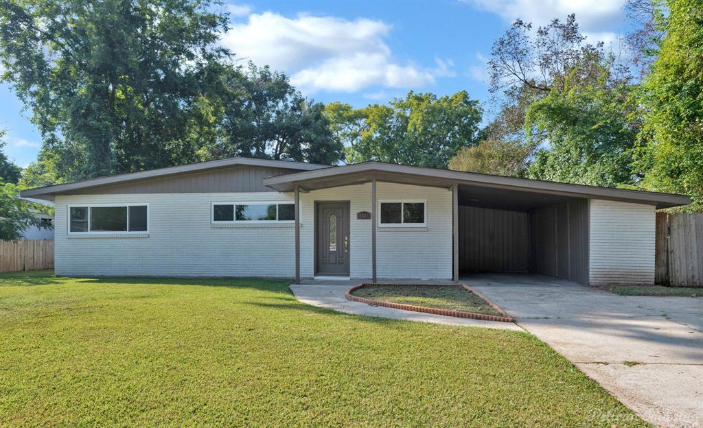 Bossier City, Louisiana 71111, United States, 3 Bedrooms Bedrooms, ,2 BathroomsBathrooms,Residential,Active,222208