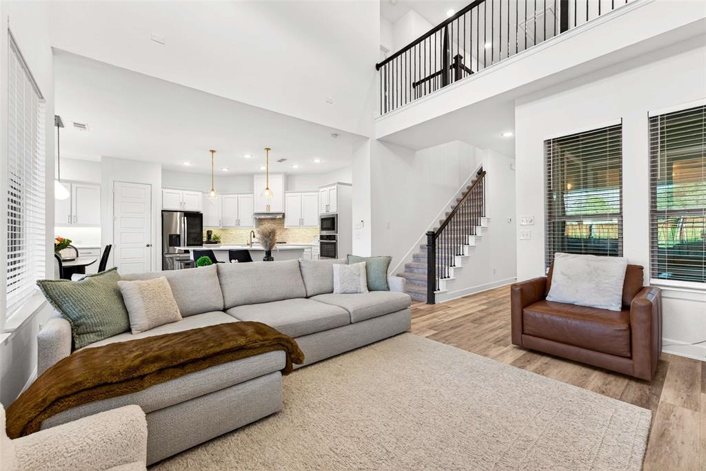 3433 Rosebud Park Lane