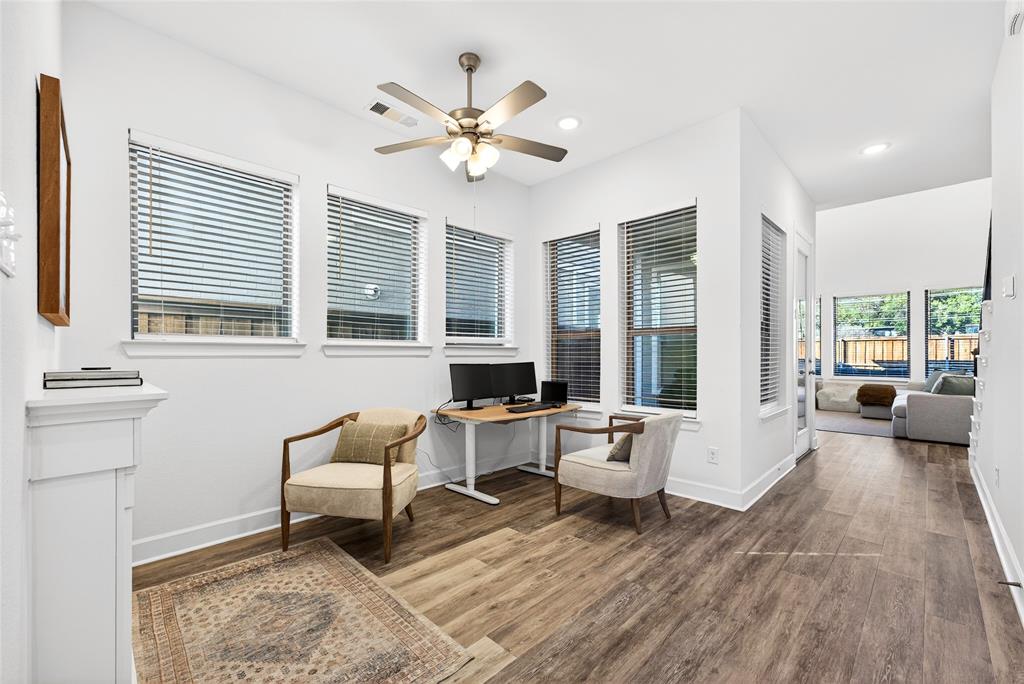 3433 Rosebud Park Lane