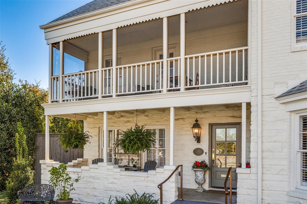 3105 Mockingbird Lane