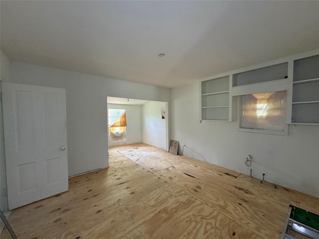 125 W Crawford Street