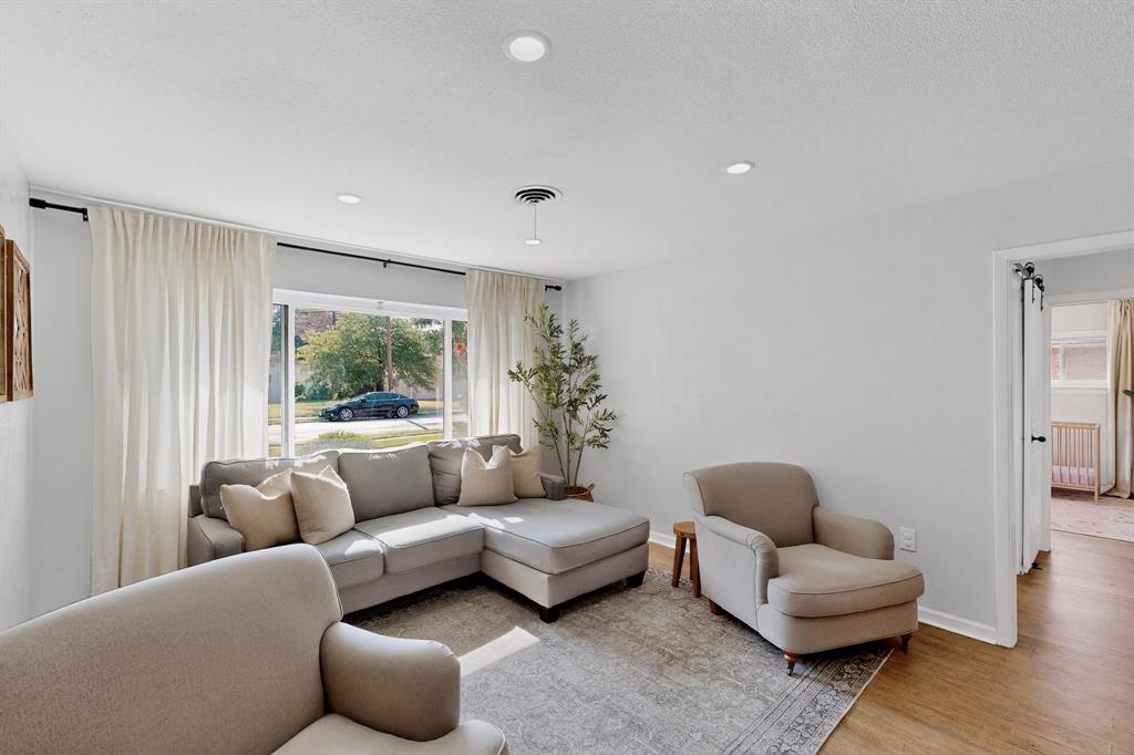 1519 Sunnybrook Drive