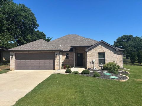 108 Kiowa Drive W Gainesville TX 76240