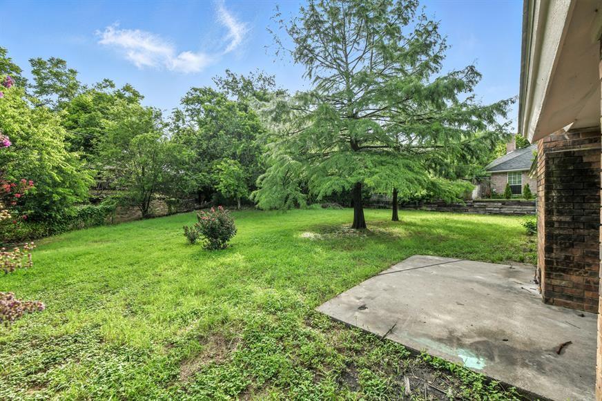 602 Valleyridge Court
