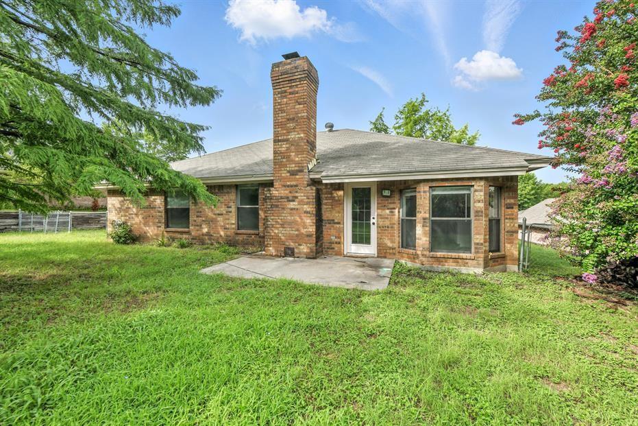 602 Valleyridge Court