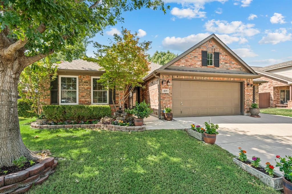 829 Sequoia Way