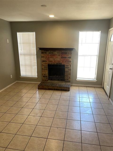 9520 Royal Lane Dallas TX 75243