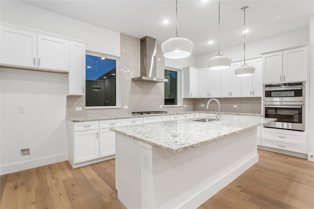 912 Banyan Tree Lane