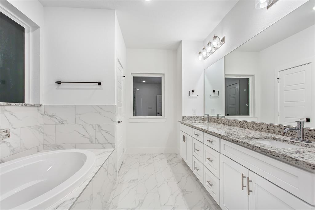 912 Banyan Tree Lane