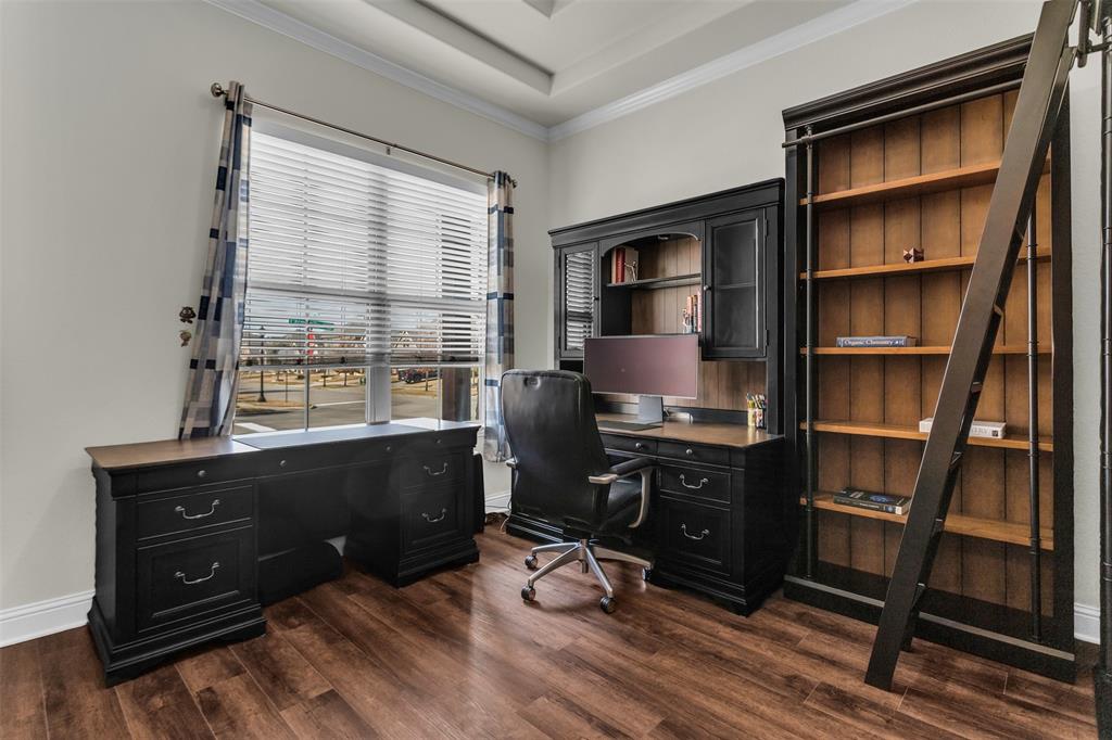 13784 Carmenita Drive