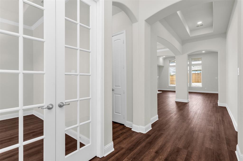 13784 Carmenita Drive