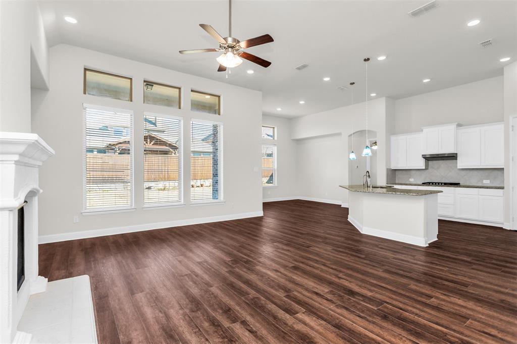 13784 Carmenita Drive