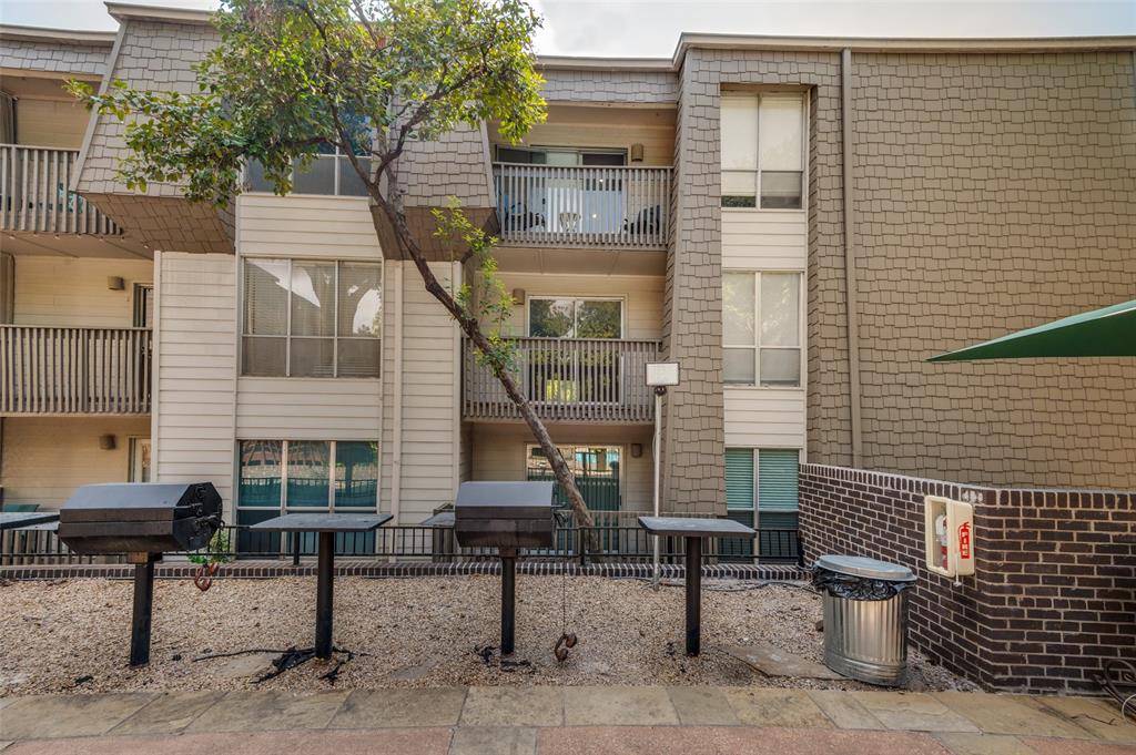 River Oaks Condos - Residential