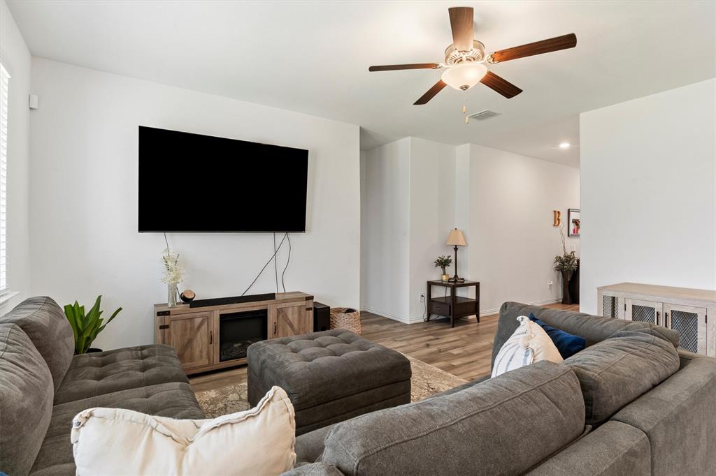 Trinity Xing Ph 5b - Residential