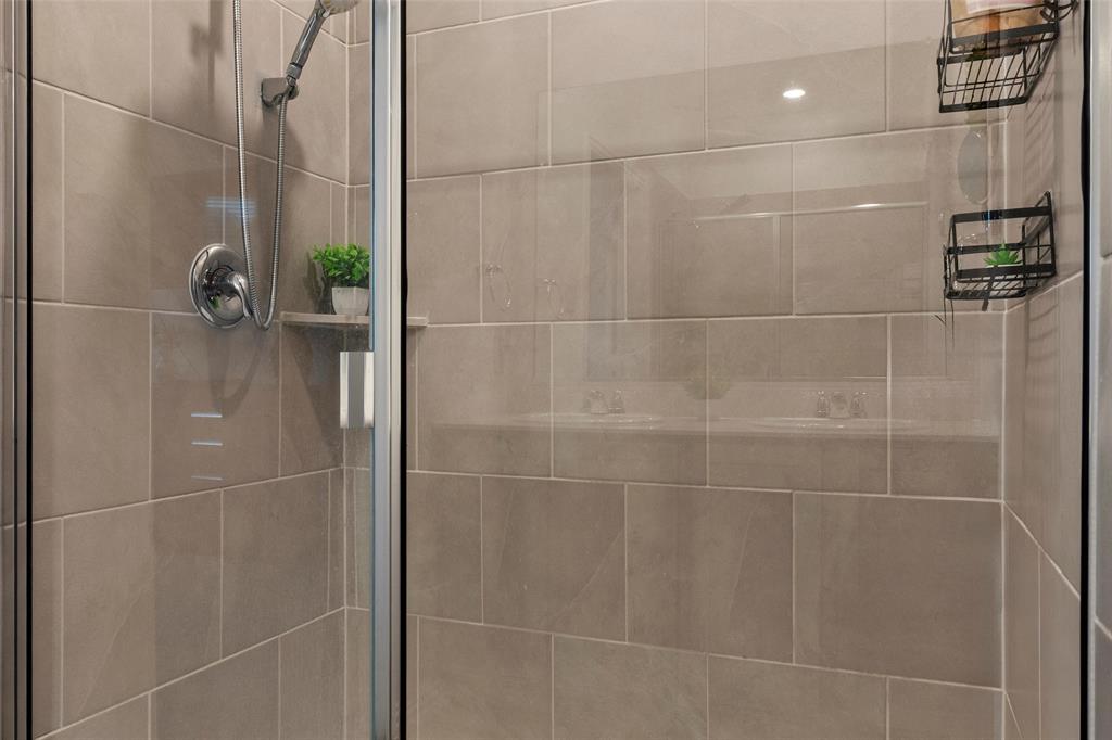 Trinity Xing Ph 5b - Residential