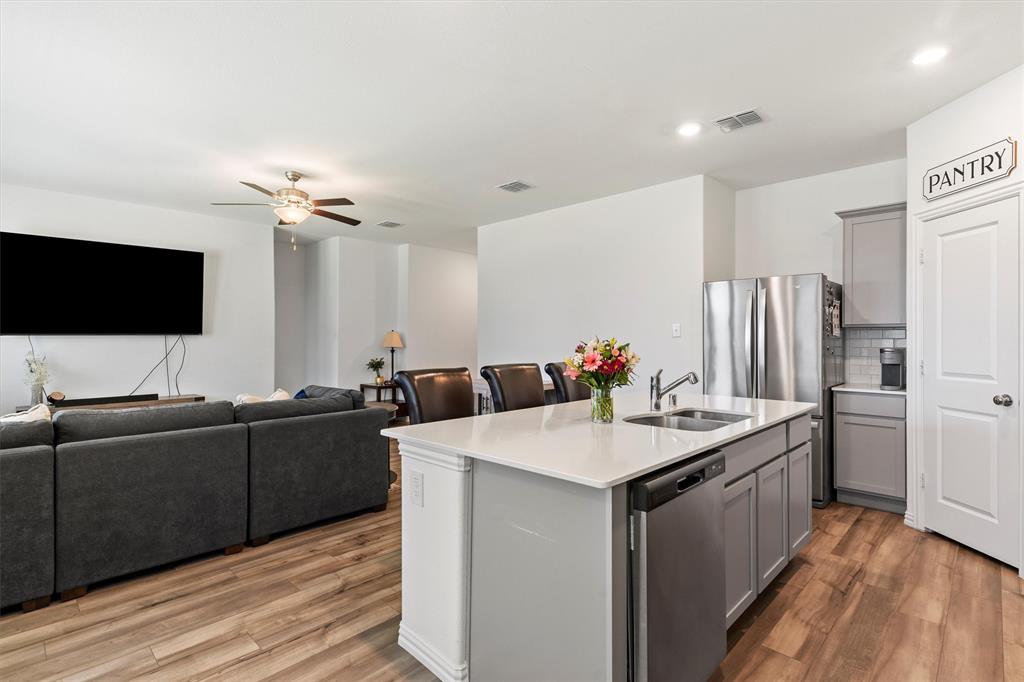 Trinity Xing Ph 5b - Residential