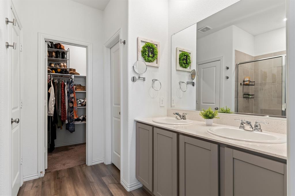 Trinity Xing Ph 5b - Residential