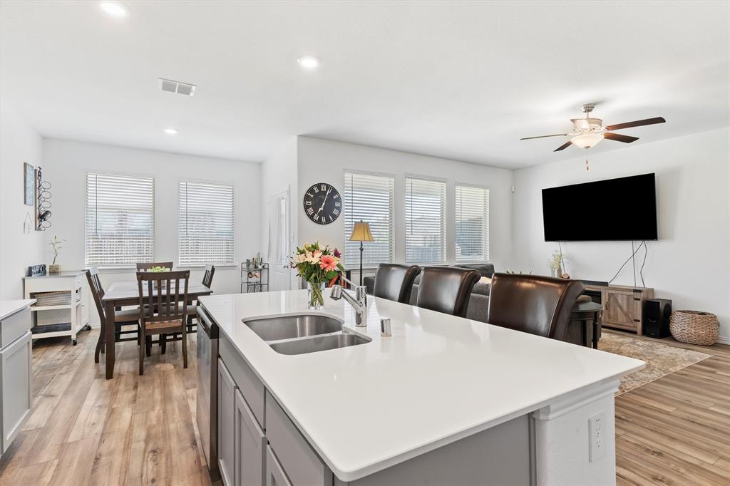 Trinity Xing Ph 5b - Residential