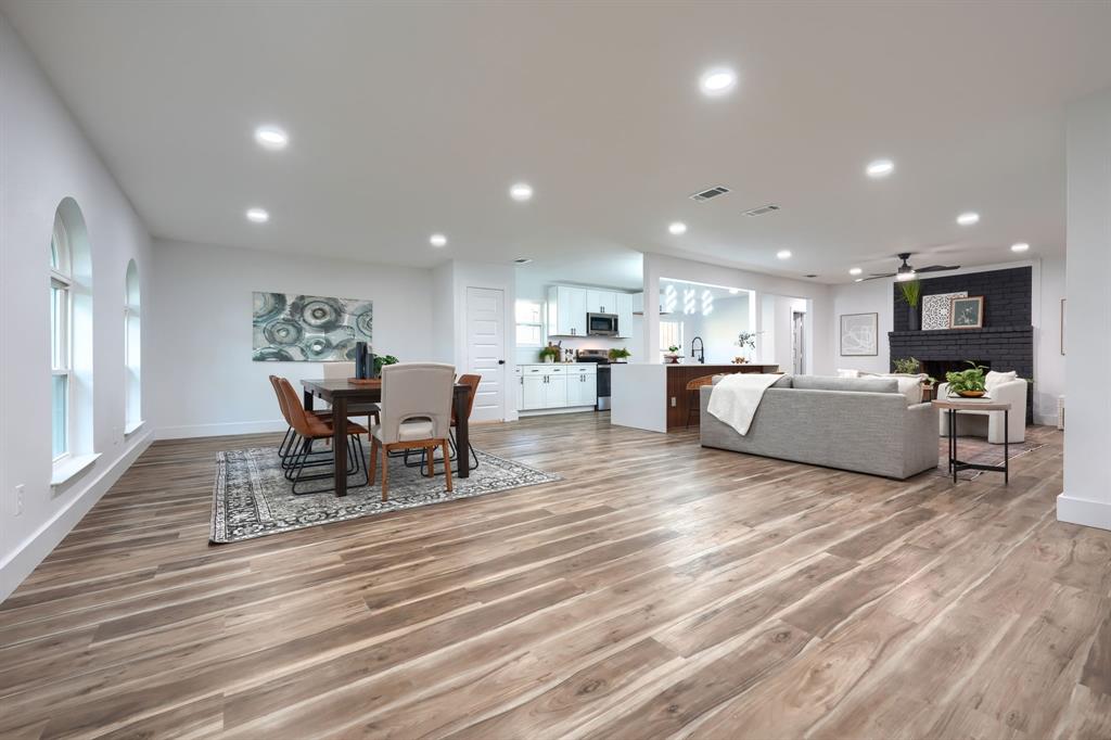 219 Lakeview Drive