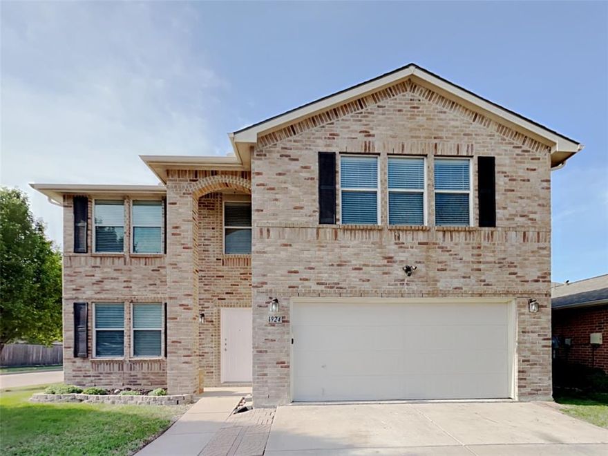 Welcome to 1924 Ramada Trail, a charming 5-bedroom, 3-bathroom home nestled in the peaceful community of Fort Worth, Texas. Boasting over 3,000 sq. ft. of living space, this residence offers ample room for families seeking comfort and convenience.