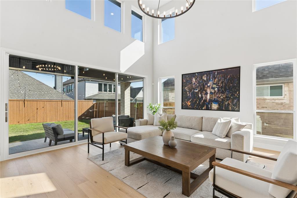 Castle Hills Ph 10 Lewisvil - Residential