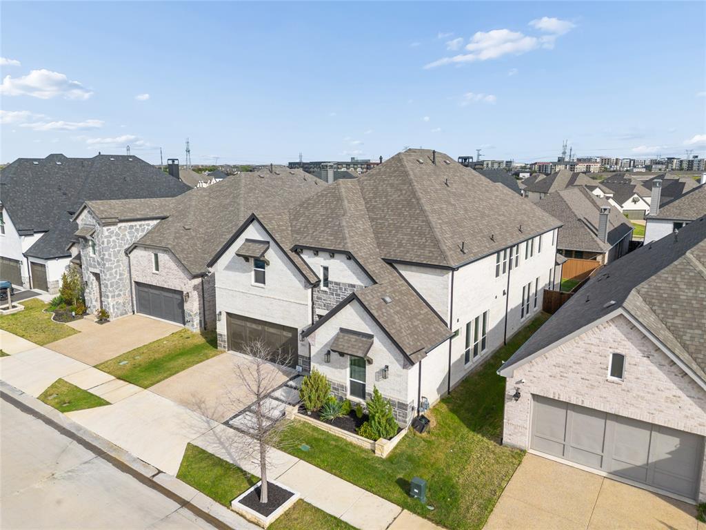 Castle Hills Ph 10 Lewisvil - Residential