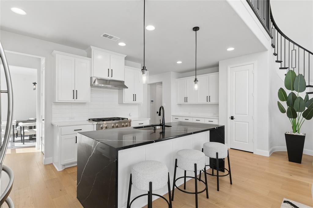 Castle Hills Ph 10 Lewisvil - Residential