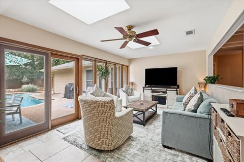 Tiny photo for 2816 N Creekwood Drive, Grapevine, TX 76051 (MLS # 21337875)