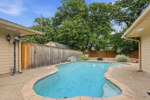 Tiny photo for 2816 N Creekwood Drive, Grapevine, TX 76051 (MLS # 21337875)