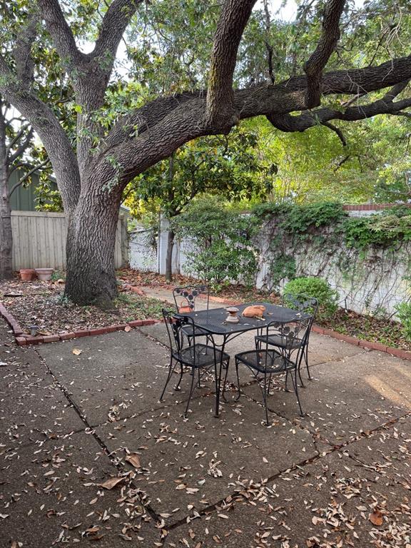 Lovers Lane East - Residential