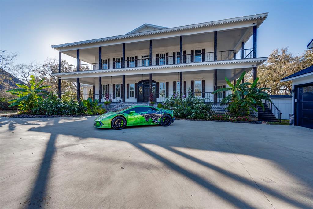 Country Club - Residential