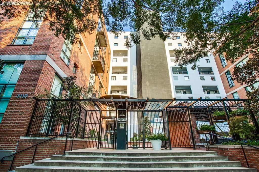 Photo of 3110 Thomas Avenue #140, Dallas, TX 75204 (MLS # 21157486)