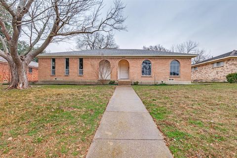 Photo of 2244 Homeway Circle, Dallas, TX 75228 (MLS # 21165058)