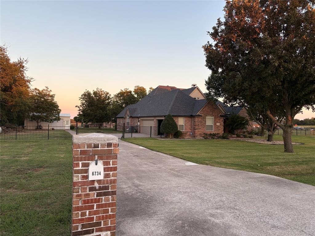 6734 Oak Hill Lane