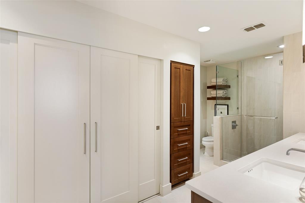 Neil P At Burnett Park Condo - Residential