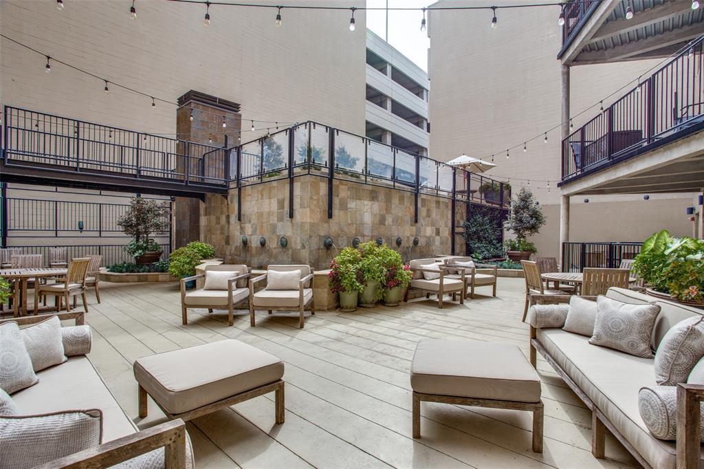 Neil P At Burnett Park Condo - Residential