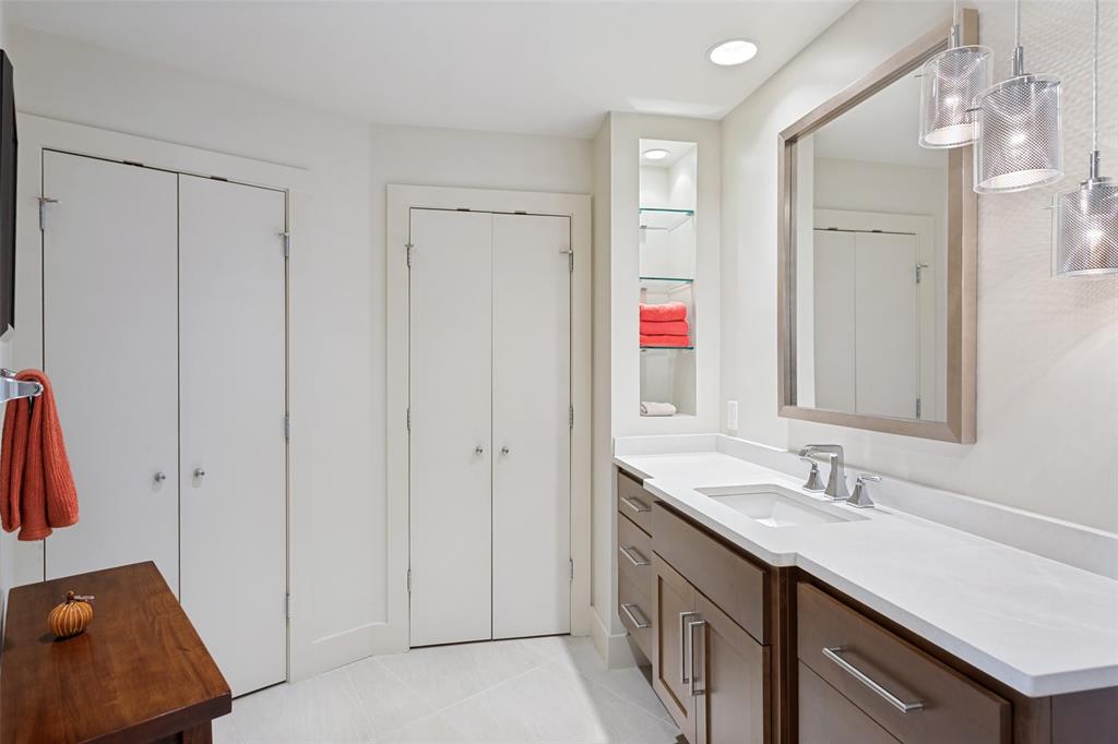 Neil P At Burnett Park Condo - Residential