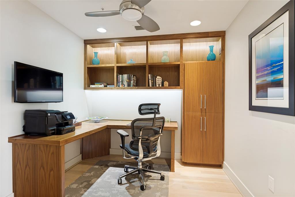 Neil P At Burnett Park Condo - Residential