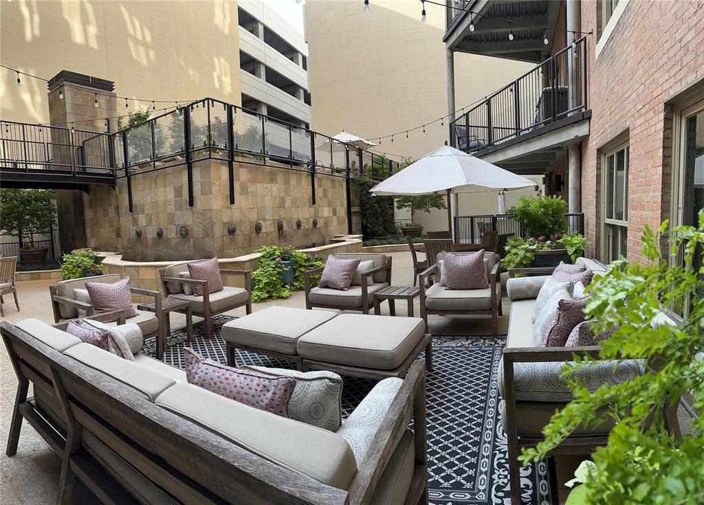 Neil P At Burnett Park Condo - Residential