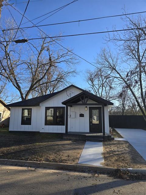 A home in Sulphur Springs