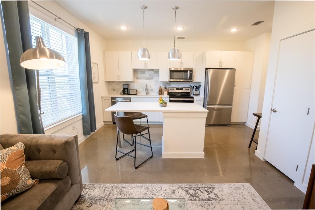 Bishop Highline #3 Add Ph 2 - Residential Lease