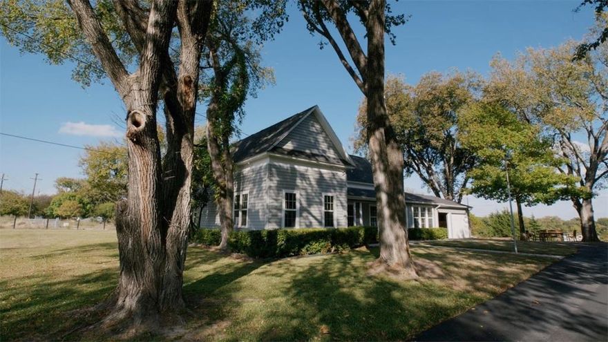 Approximately one acre for lease with prime visibility along Hwy 5 in McKinney. The property features a preserved 1902 structure totaling 1,924 square feet, ideal for office or showroom use. In addition, there are two metal outbuildings measuring 500 square feet and 600 square feet. One of the buildings is fully equipped with HVAC, plumbing half bath, and concrete flooring, making it well suited for use as a shop, light industrial space, hobby area, or storage. The site is secured by an electric gate at the entrance and offers ample land for parking, outdoor storage, or additional improvements. This is a rare opportunity to lease a versatile office and storageshop combination with excellent highway frontage in McKinney