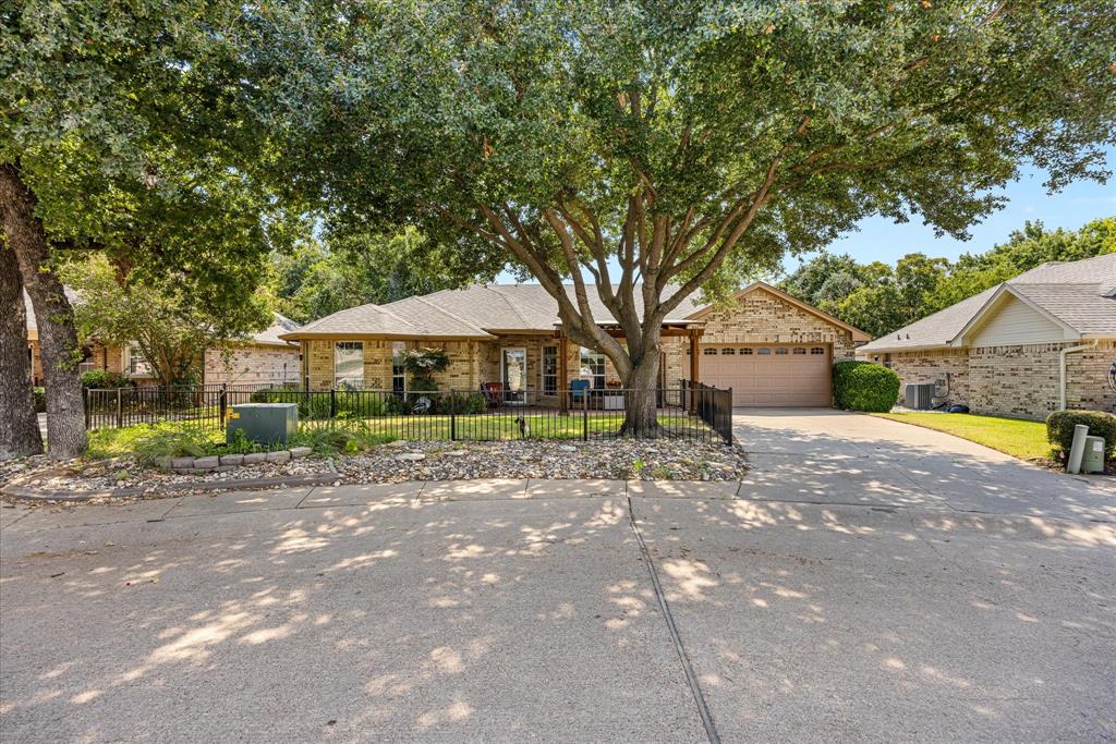 1016 Hayden Court