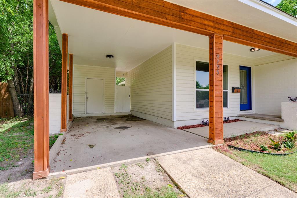 9795 Twin Creek Circle